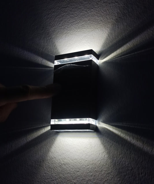 Садовий LED фонарь на сонячній батареї