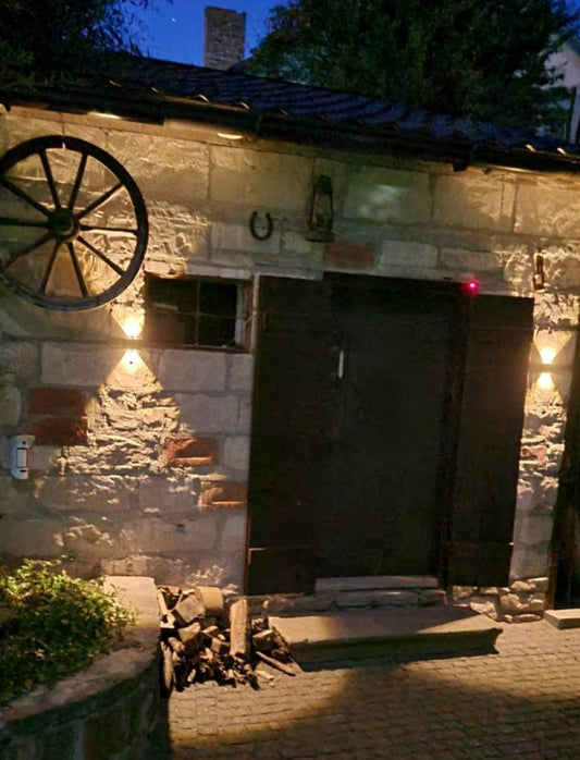 Садовий LED фонар на сонячній батареї