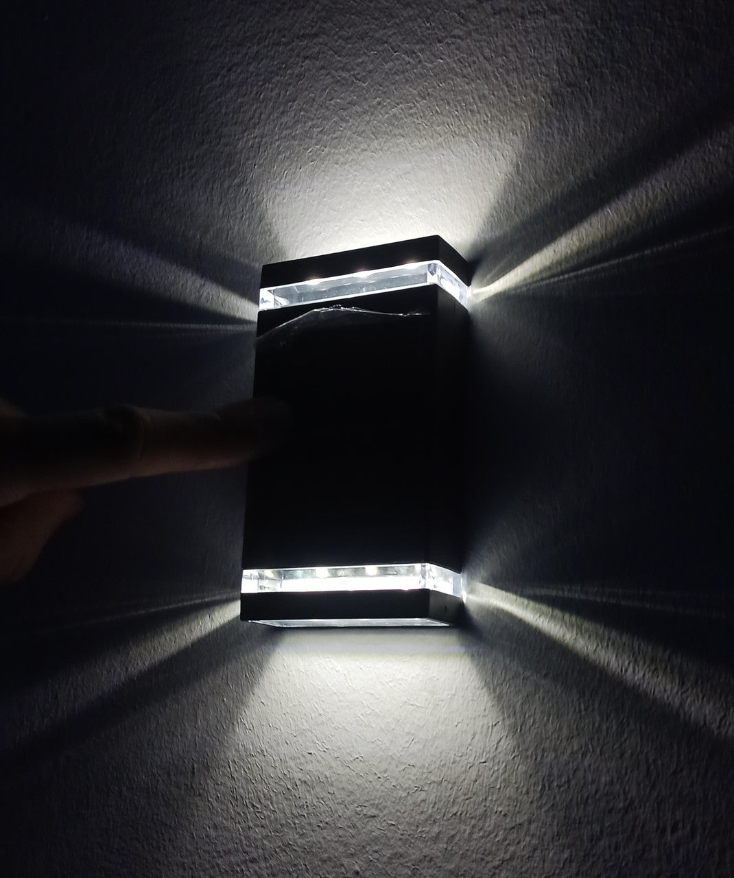 Садовий LED фонарь на сонячній батареї