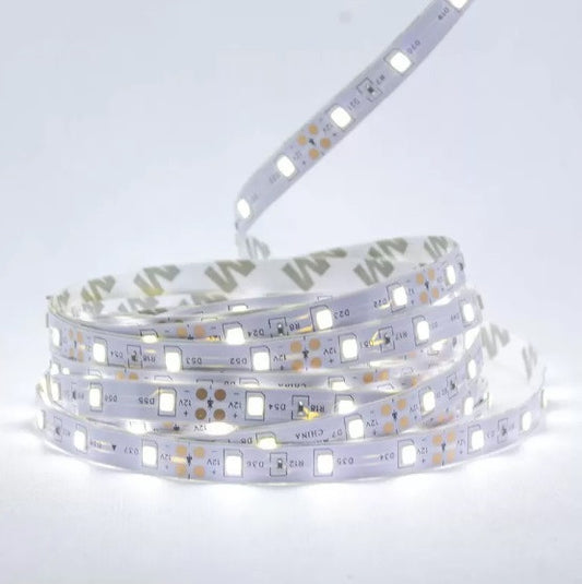 Світлодіодна стрічка холодний білий 500 см 6000К SMD3528 60 шт/м 4.8W/м IP20 12V