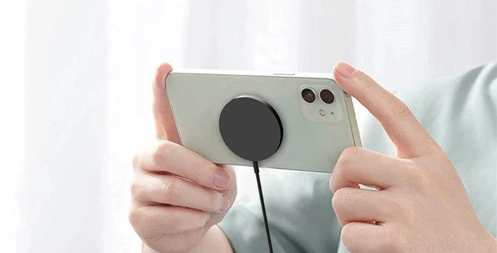 Бездротова зарядка MagSafe для iPhone та AirPods, 30 Вт