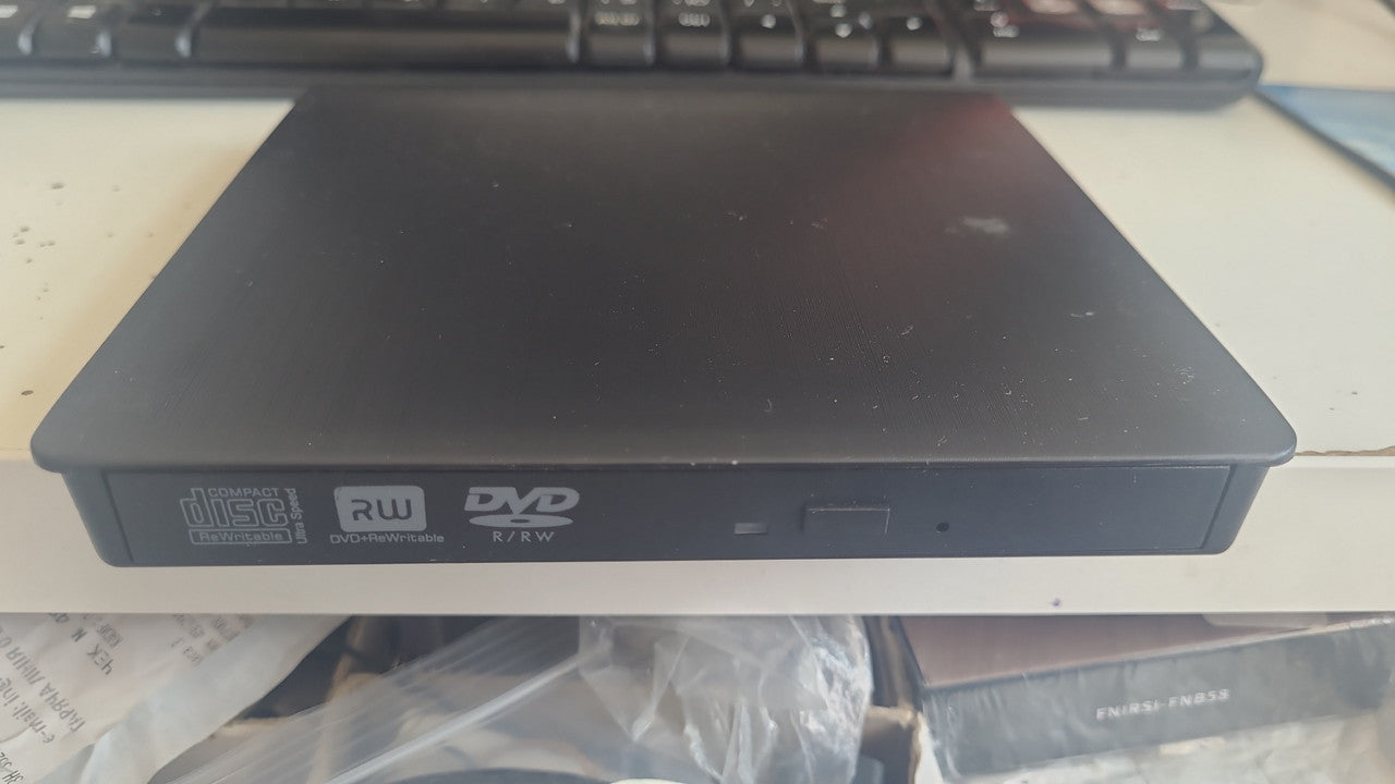 Зовнішній DVD-RW привід USB 2.0, модель CB3100S